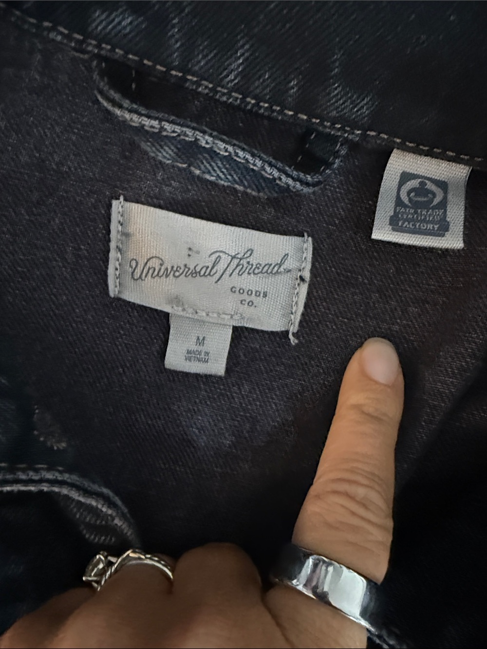 Universal Thread Oversized Denim Jacket - Picture 2 of 3